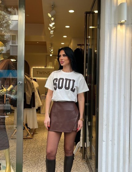 Kahverengi Deri Görünümlü Çapraz Kapaklı Mini Şort Etek