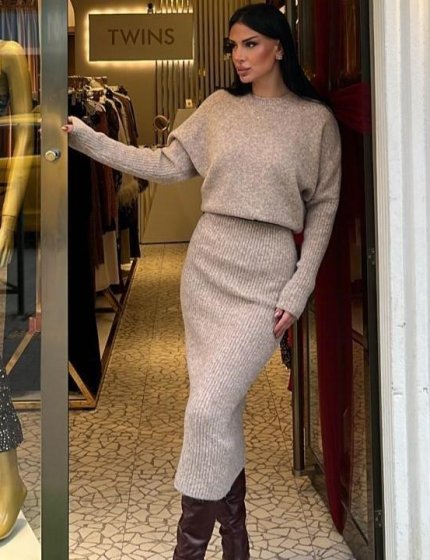 Bej Bisiklet Yaka Yumuşak Dokulu Triko Elbise