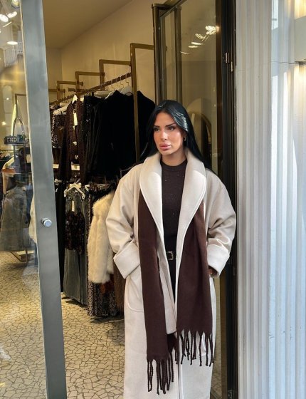 Ekru uzun kuşaklı kaşe kaban