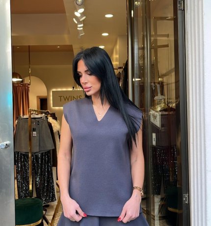 V yaka yumuşak dokulu antrasit triko takım