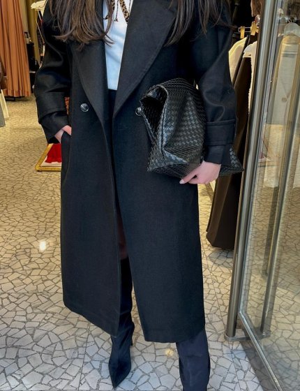 Siyah uzun kaşe kaban