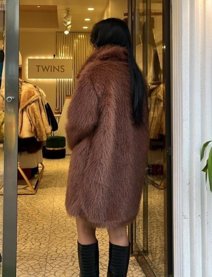 Kahverengi uzun kürk kaban