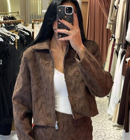 Kahve jakarlı ceket etek takım